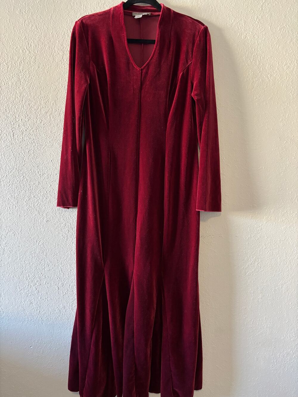 Isabella Bird Red Velvet Maxi / Midi Dress Womens Size M